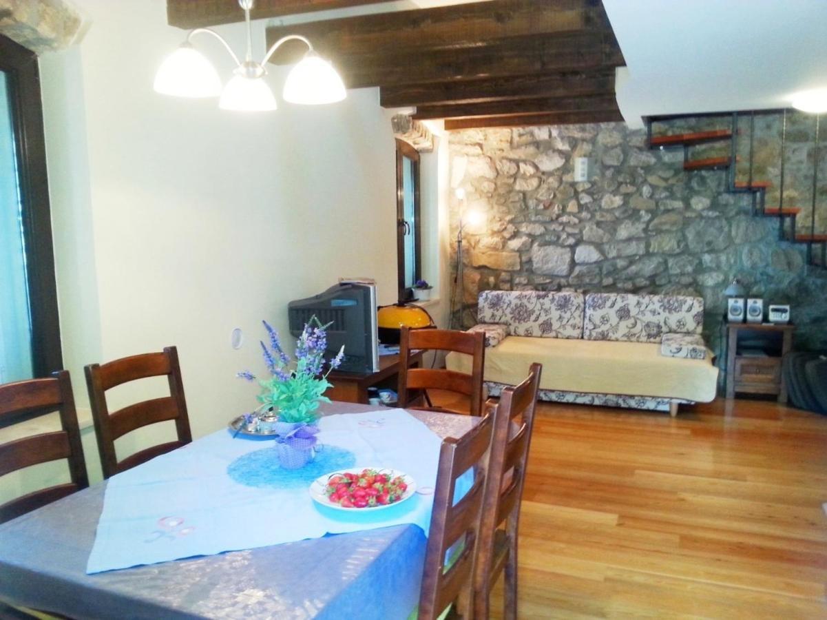 Holiday Home Villa Niko Makarska Eksteriør billede