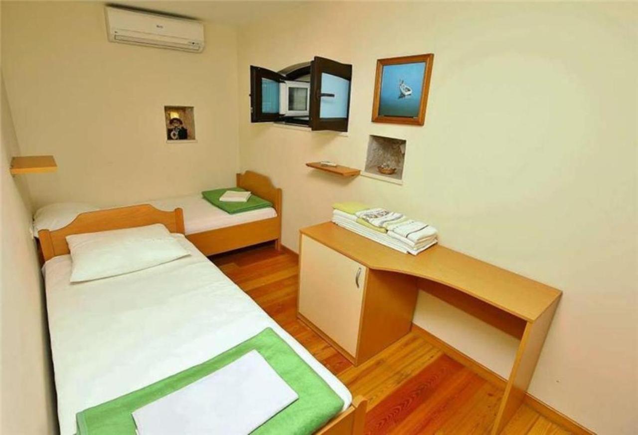 Holiday Home Villa Niko Makarska Eksteriør billede